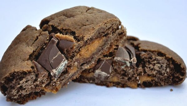 Peppermint Crisp Cookie with Caramel Filling