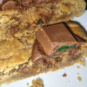 Peppermint Crisp Cookie with Caramel Filling