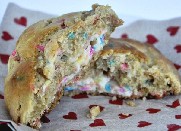 Funfetti with Buttercream Marshmallow Filling - Image 3