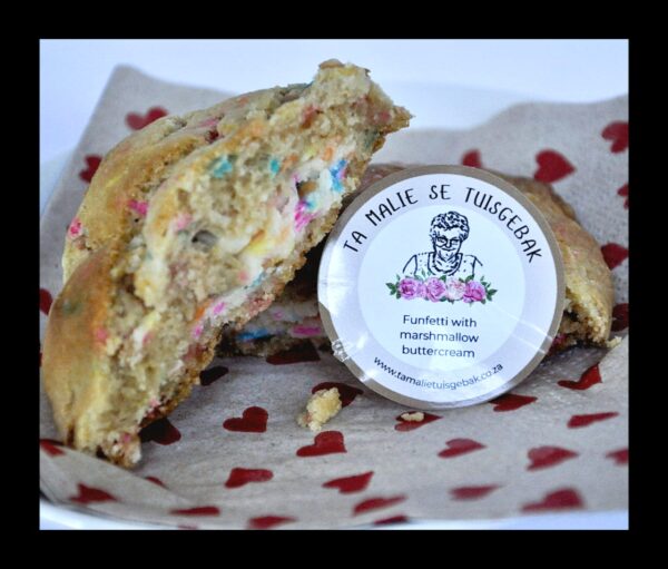 Funfetti with Buttercream Marshmallow Filling - Image 4