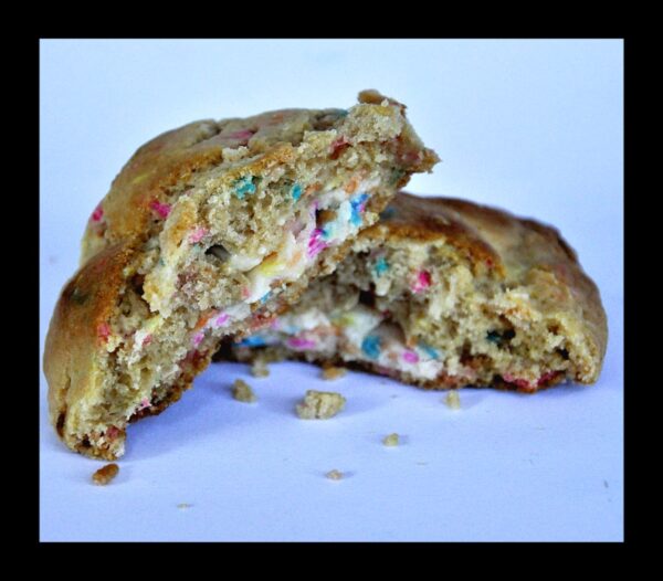 Funfetti with Buttercream Marshmallow Filling - Image 5