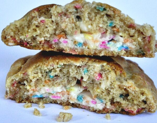 Funfetti with Buttercream Marshmallow Filling - Image 6